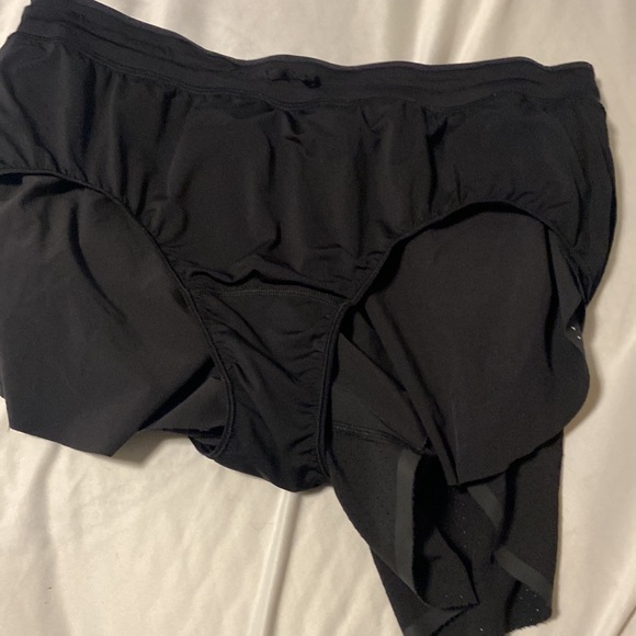 Lululemon shorts - Picture 3 of 3